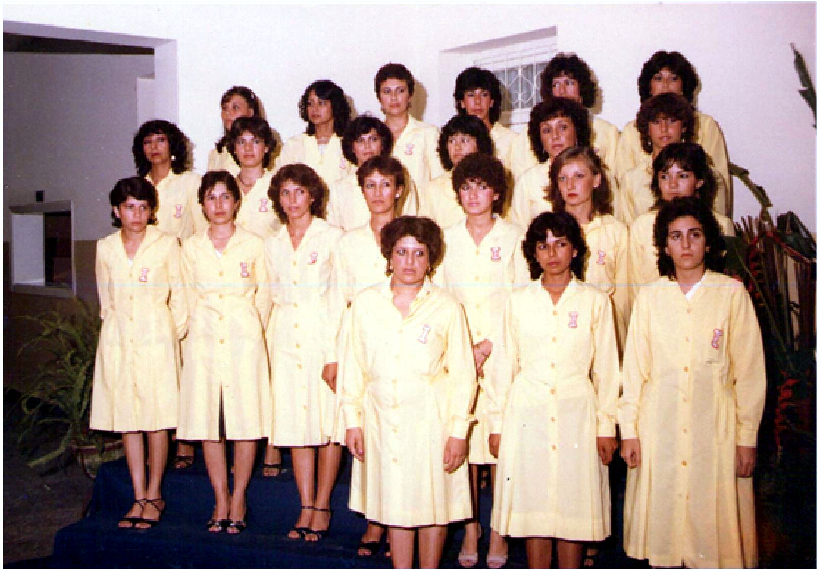 1983-Primera Promoción de Profesoras para la
